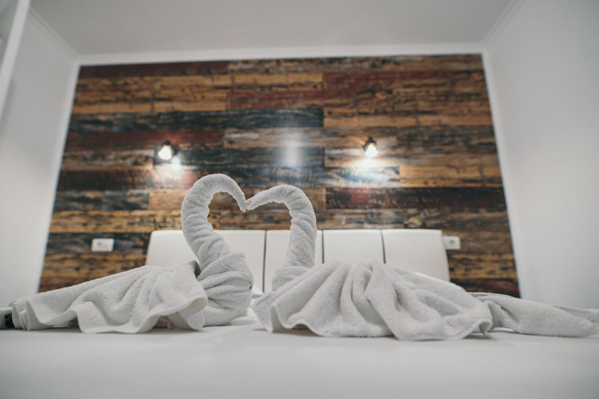 Insomnia Studio Drobeta Turnu Severin Ngoại thất bức ảnh