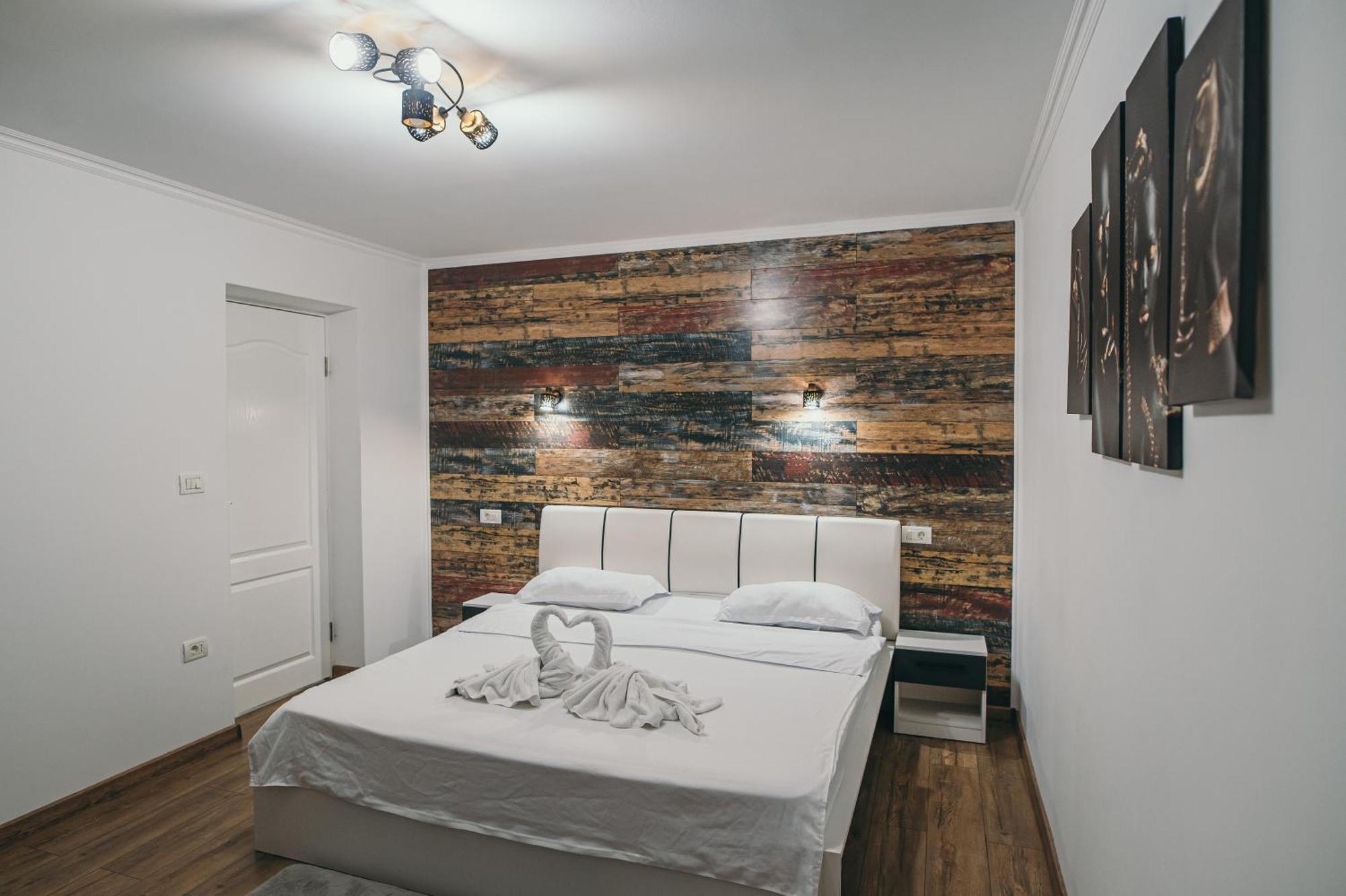 Insomnia Studio Drobeta Turnu Severin Ngoại thất bức ảnh