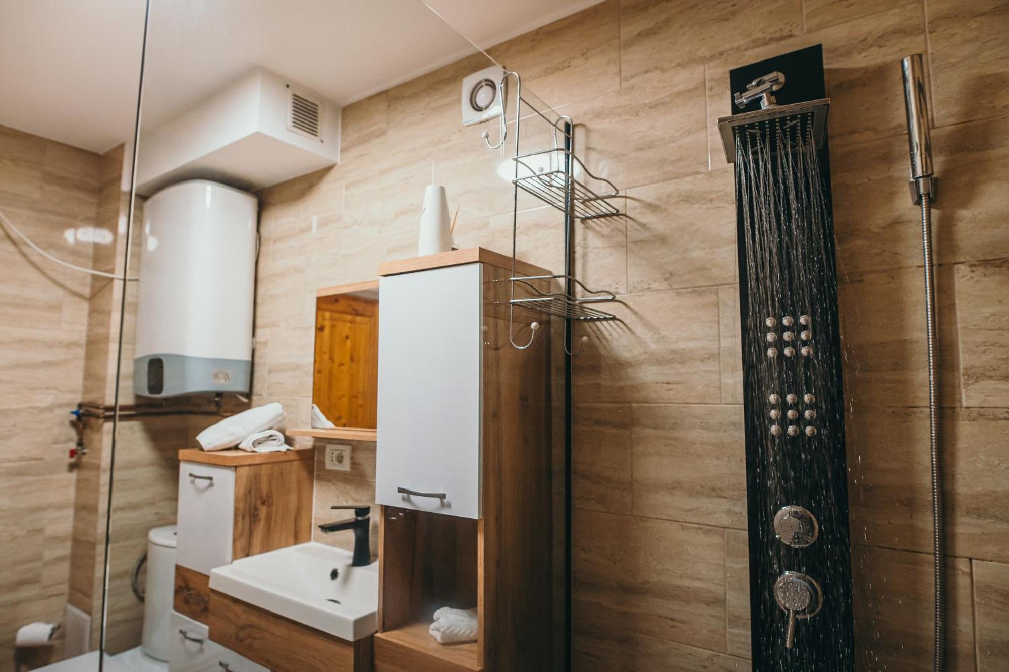 Insomnia Studio Drobeta Turnu Severin Ngoại thất bức ảnh
